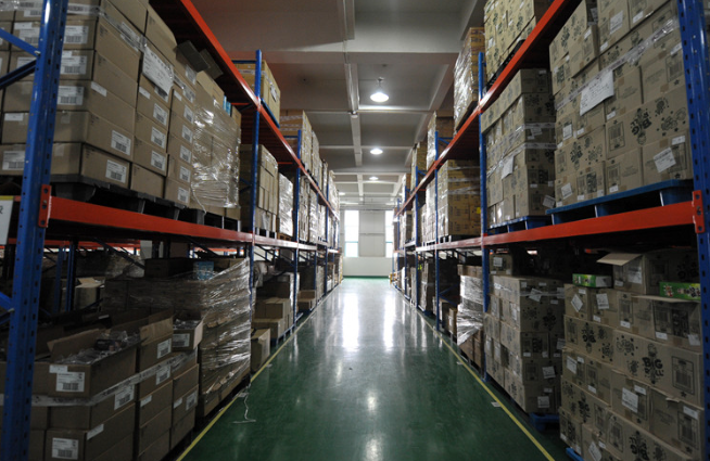 ozon的FBS和FBO哪个更好 海外仓库和自发货模式该如何选择